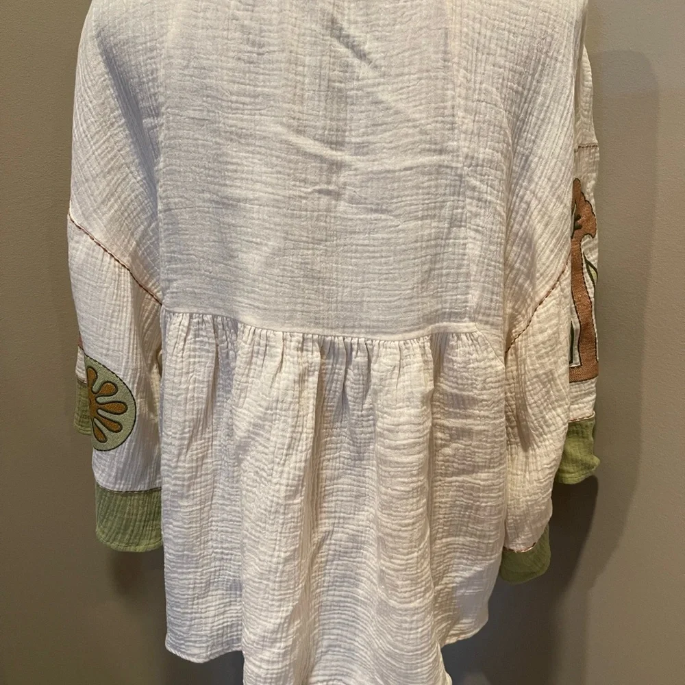 Easel Boho Embroidered V-Neck Peasant Top - Picture 2 of 5